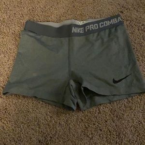 Nike Pro
